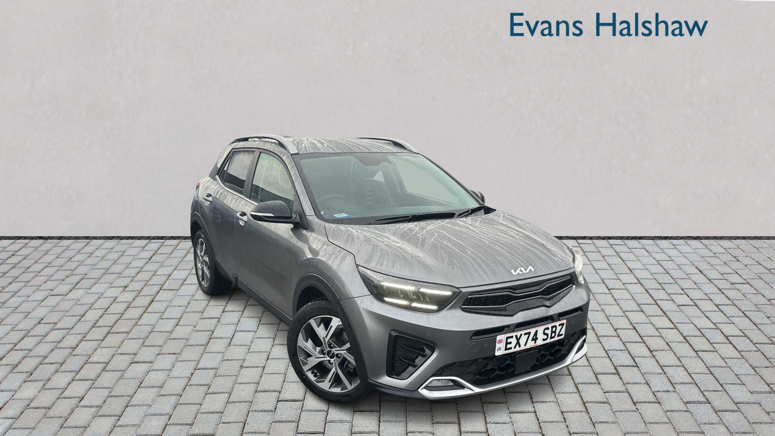 Main listing image - Kia Stonic