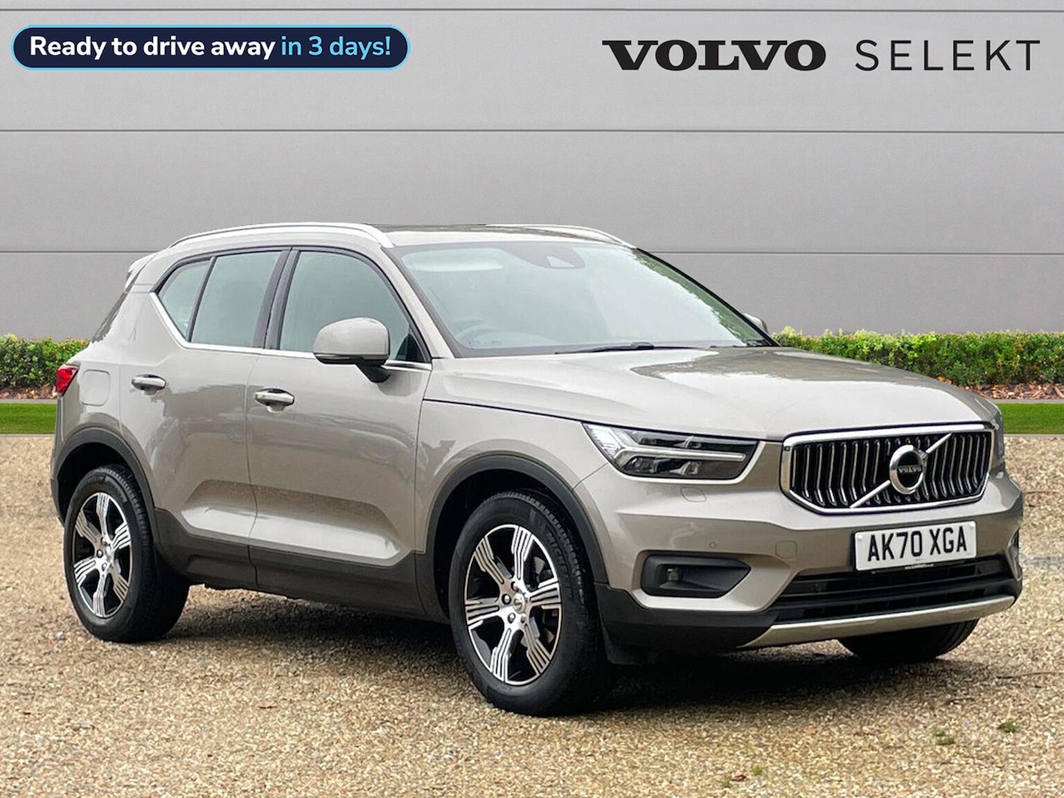 Main listing image - Volvo XC40