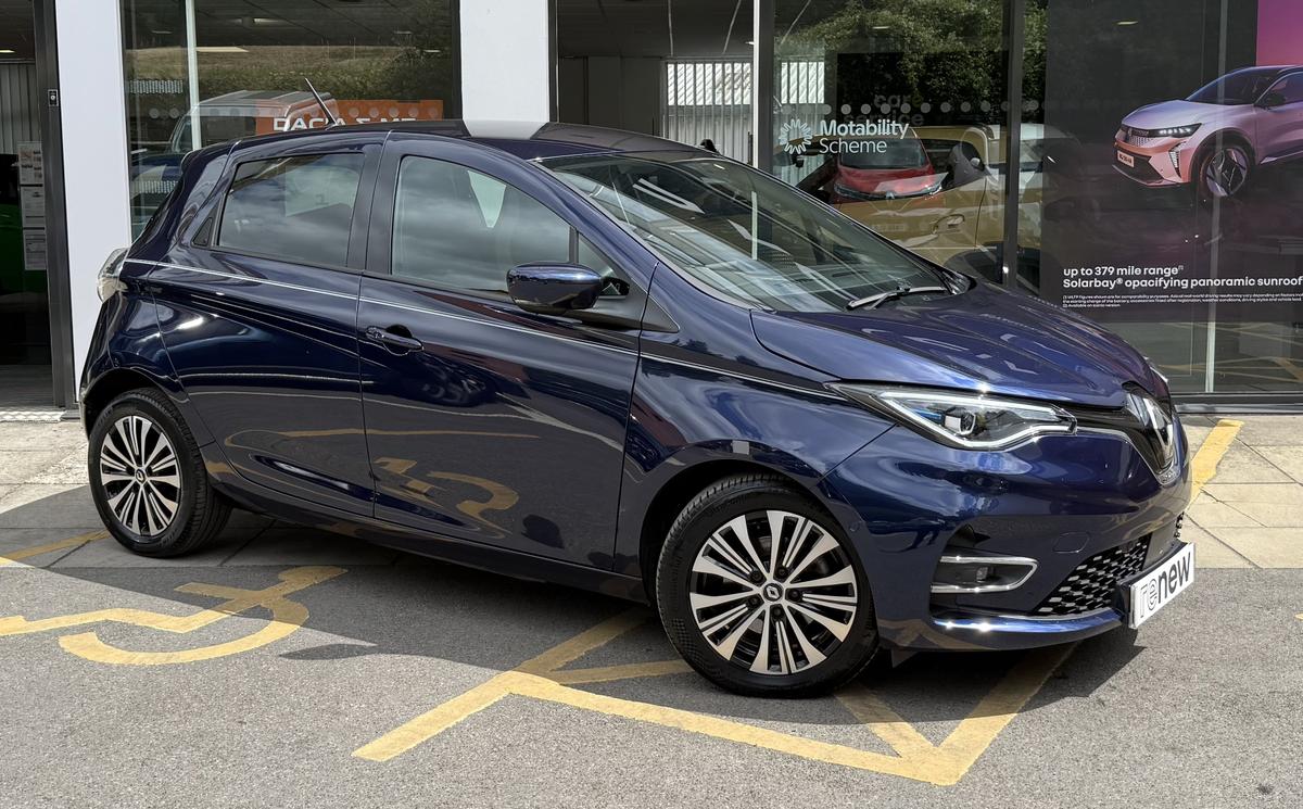 Main listing image - Renault Zoe
