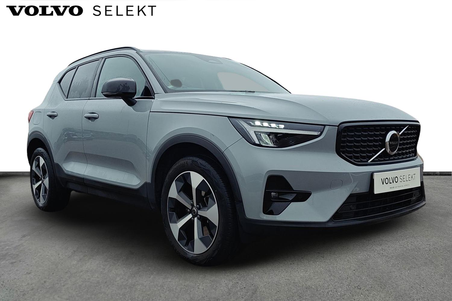 Main listing image - Volvo XC40