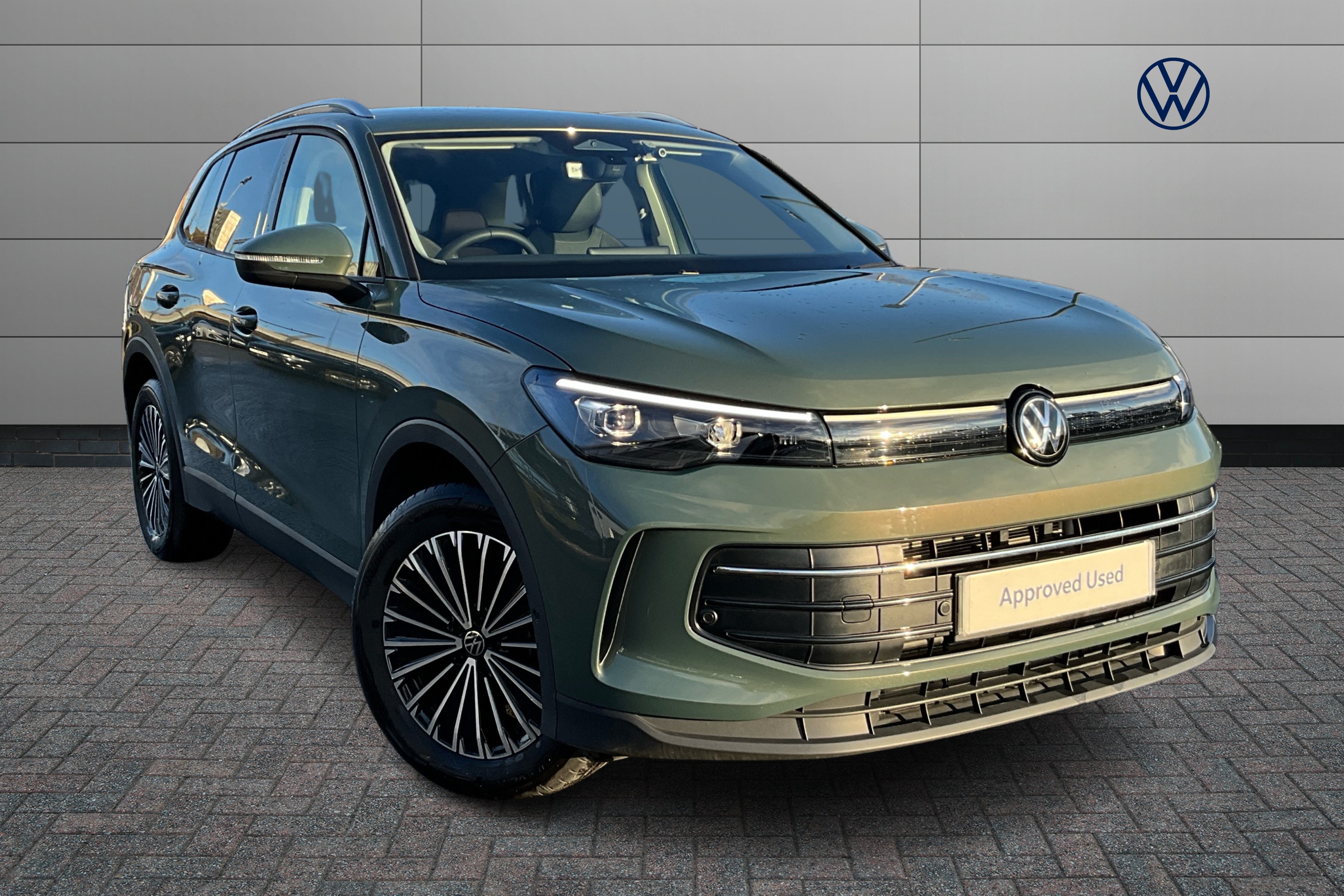 Main listing image - Volkswagen Tiguan