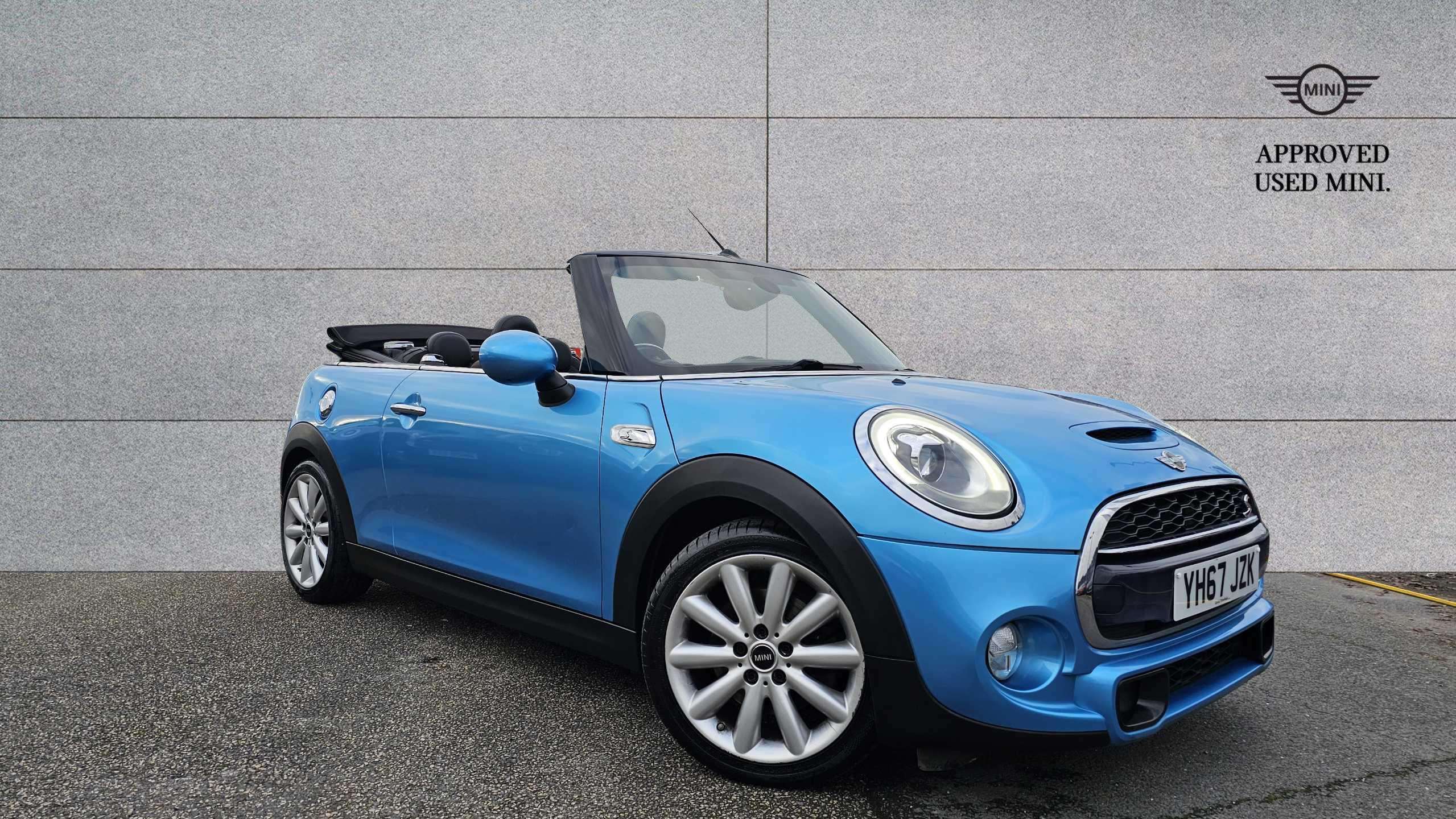 Main listing image - MINI Convertible