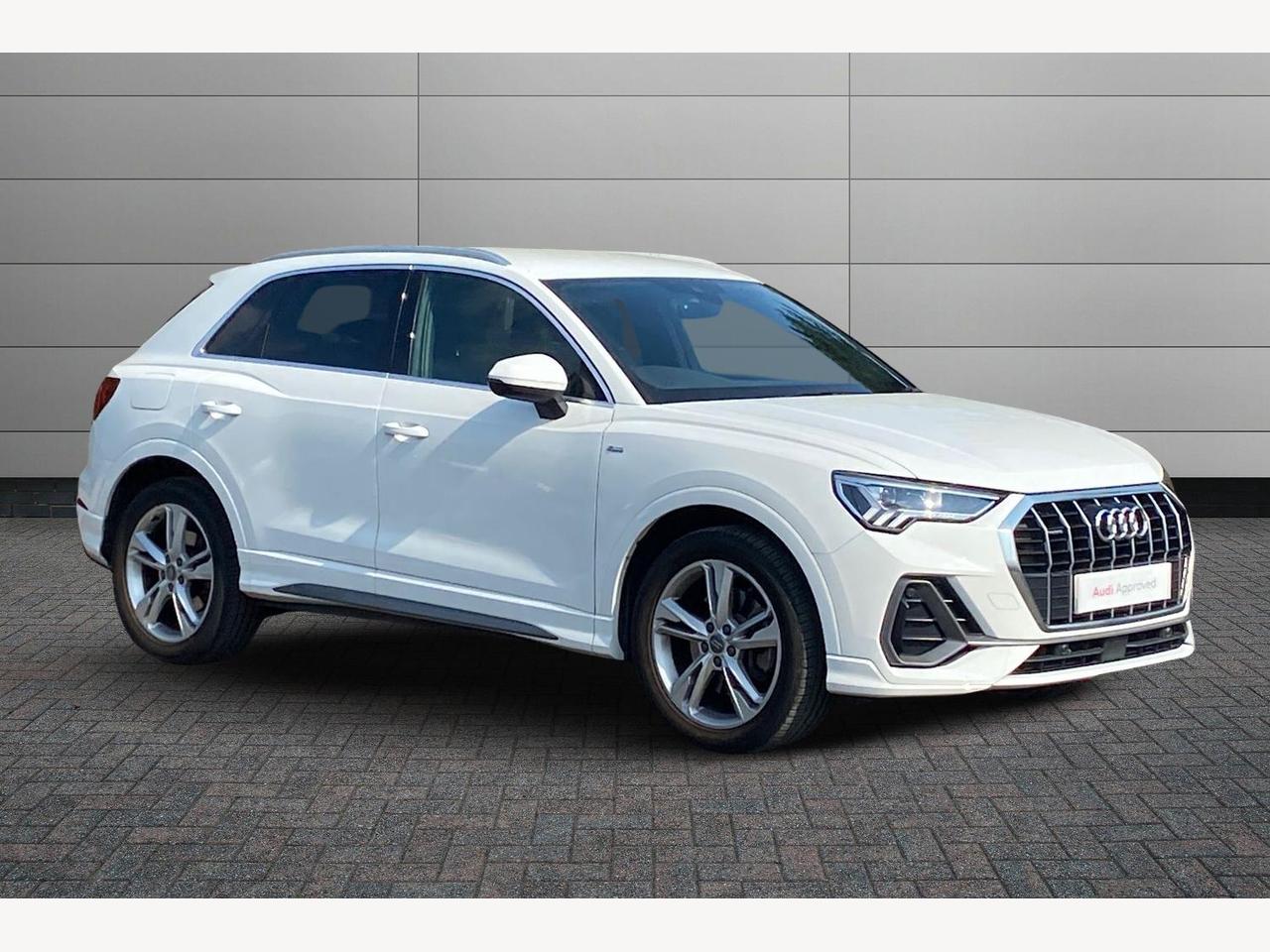 Main listing image - Audi Q3