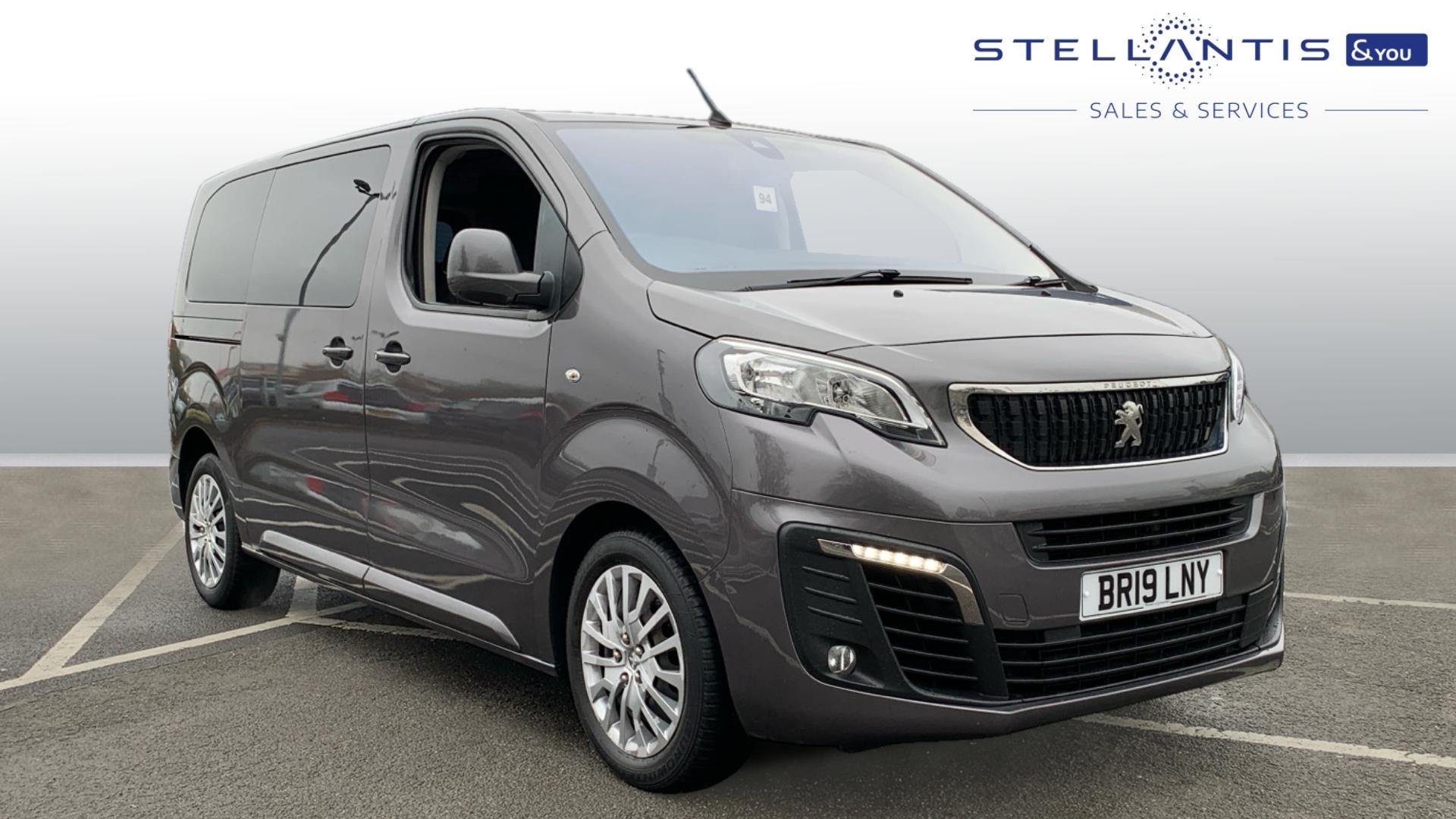 Main listing image - Peugeot Traveller