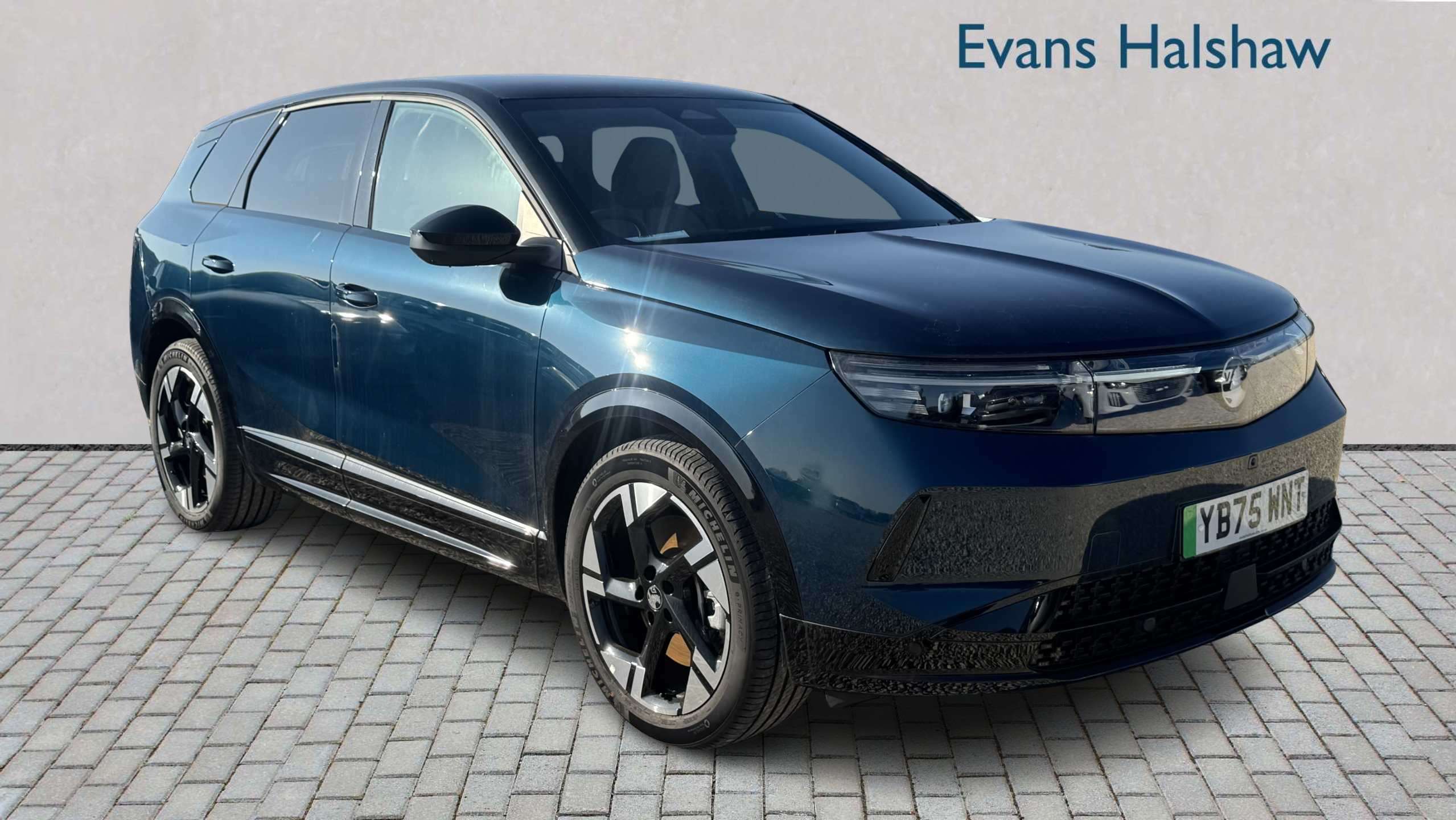 Main listing image - Vauxhall Grandland