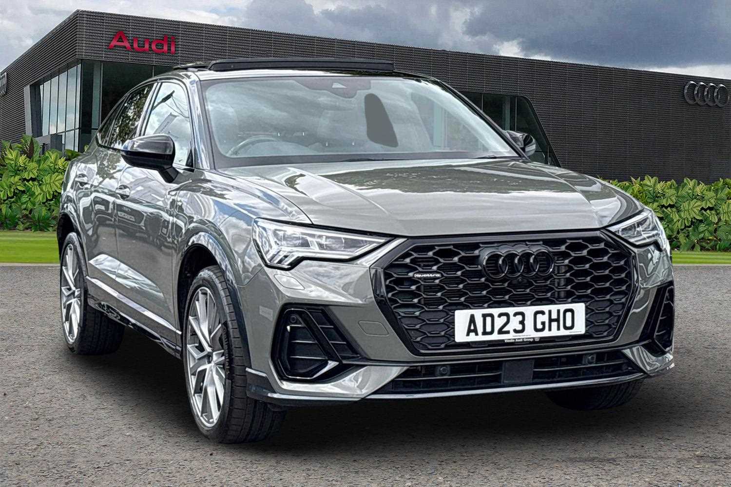 Main listing image - Audi Q3