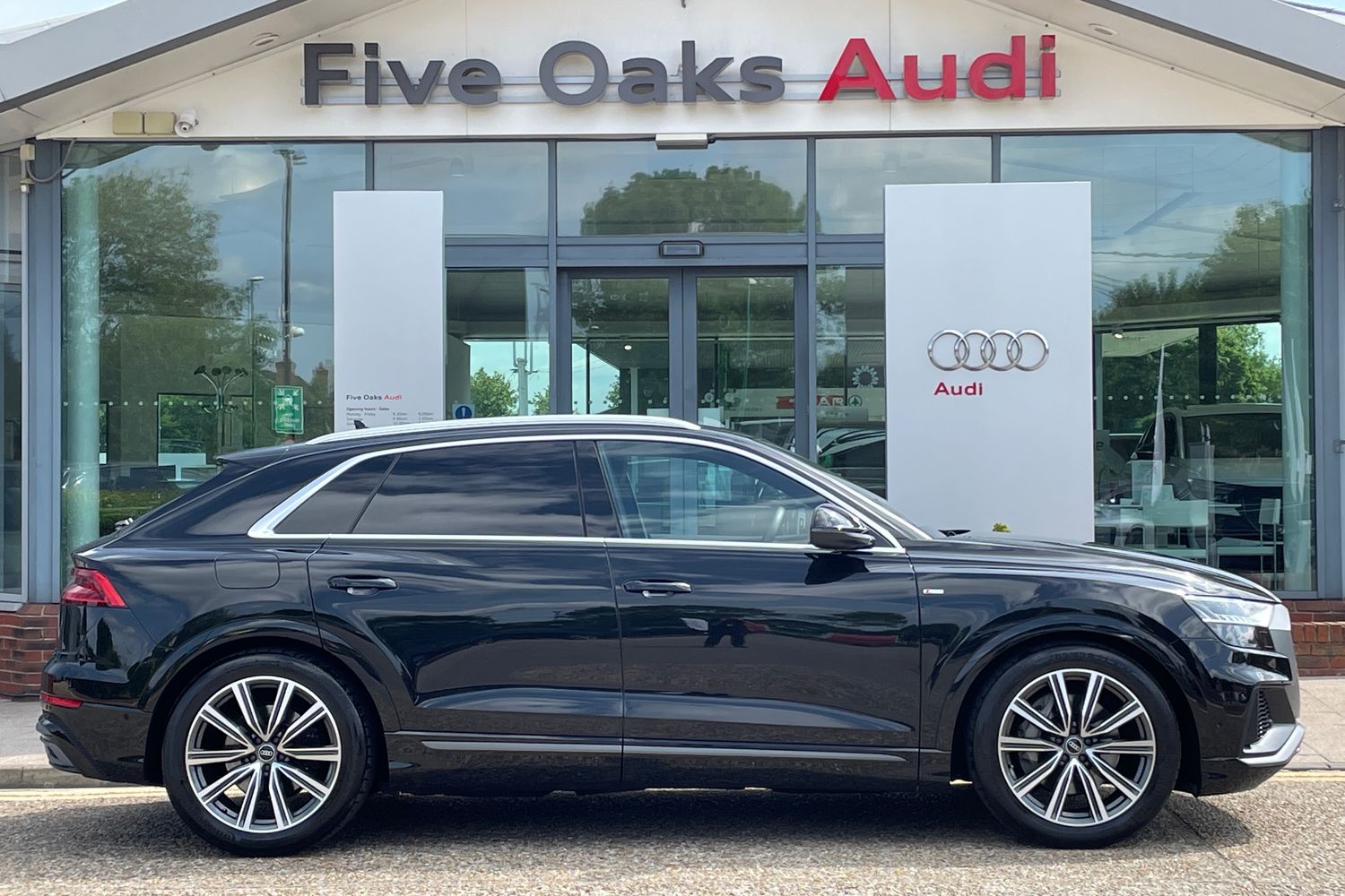 Main listing image - Audi Q8