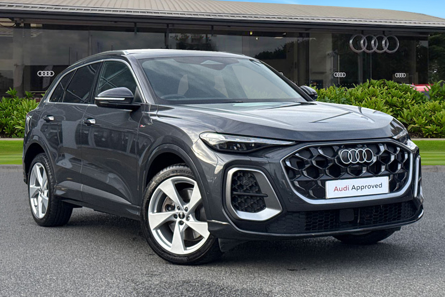 Main listing image - Audi Q5