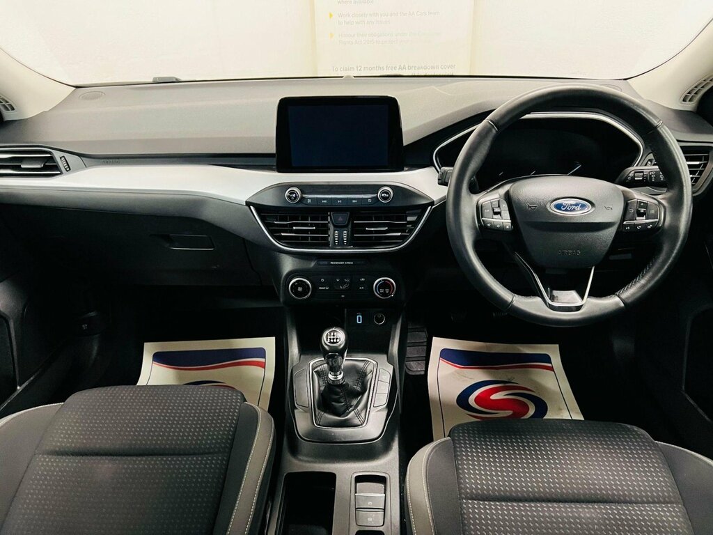 Main listing image - Ford Focus