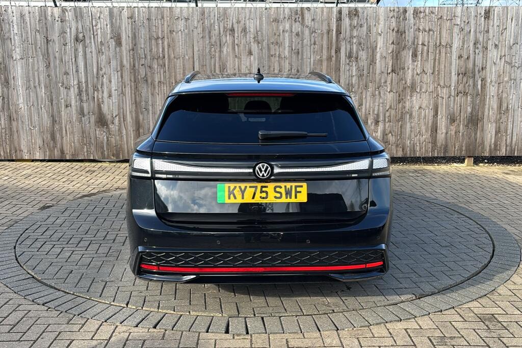 Main listing image - Volkswagen ID.7