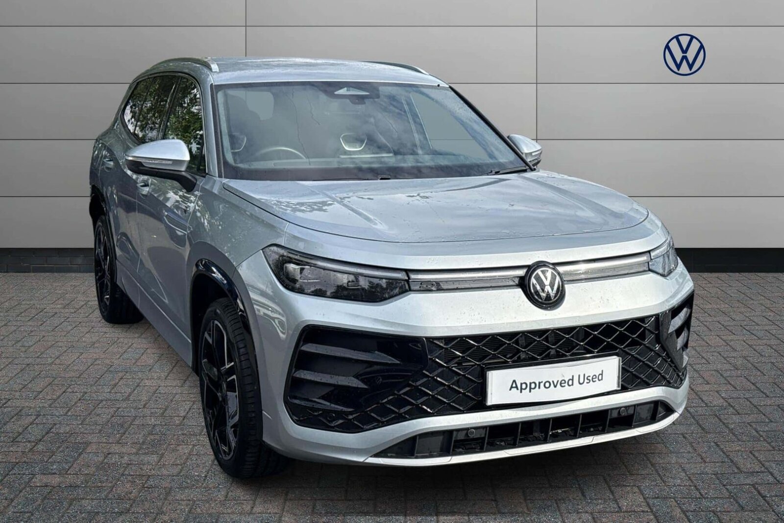 Main listing image - Volkswagen Tayron