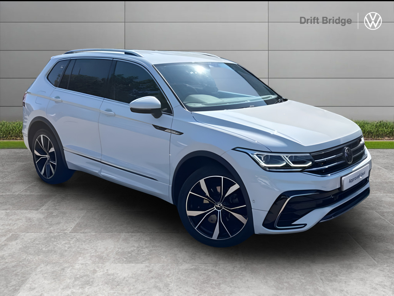 Main listing image - Volkswagen Tiguan Allspace