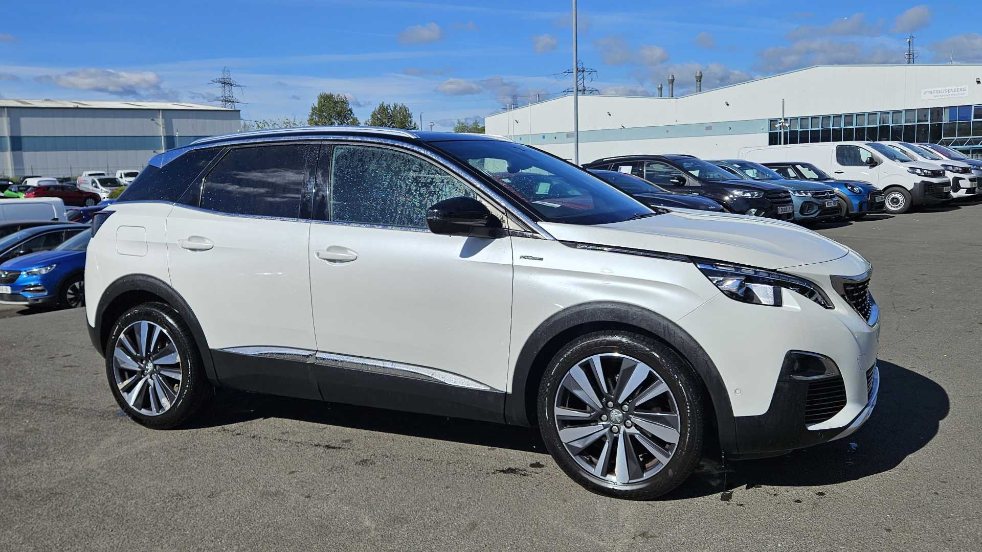 Main listing image - Peugeot 3008