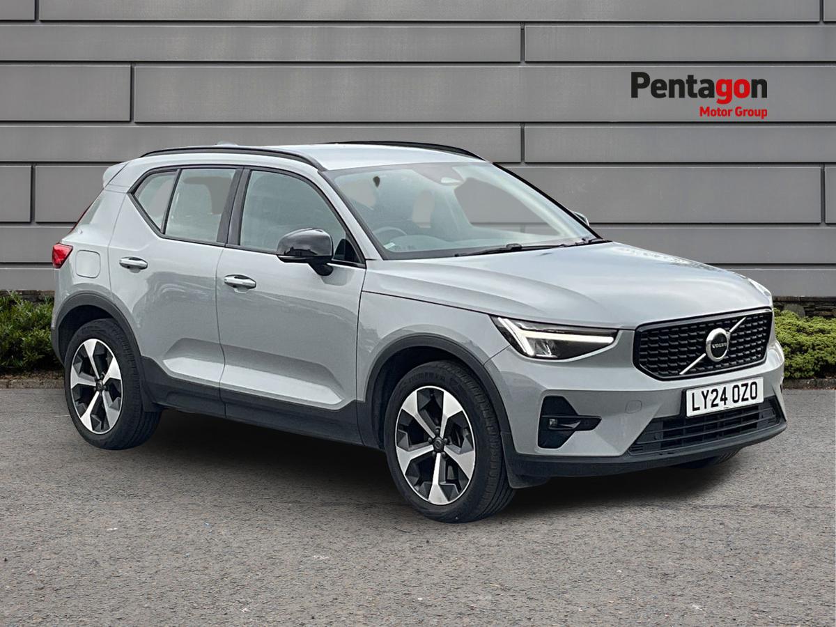 Main listing image - Volvo XC40