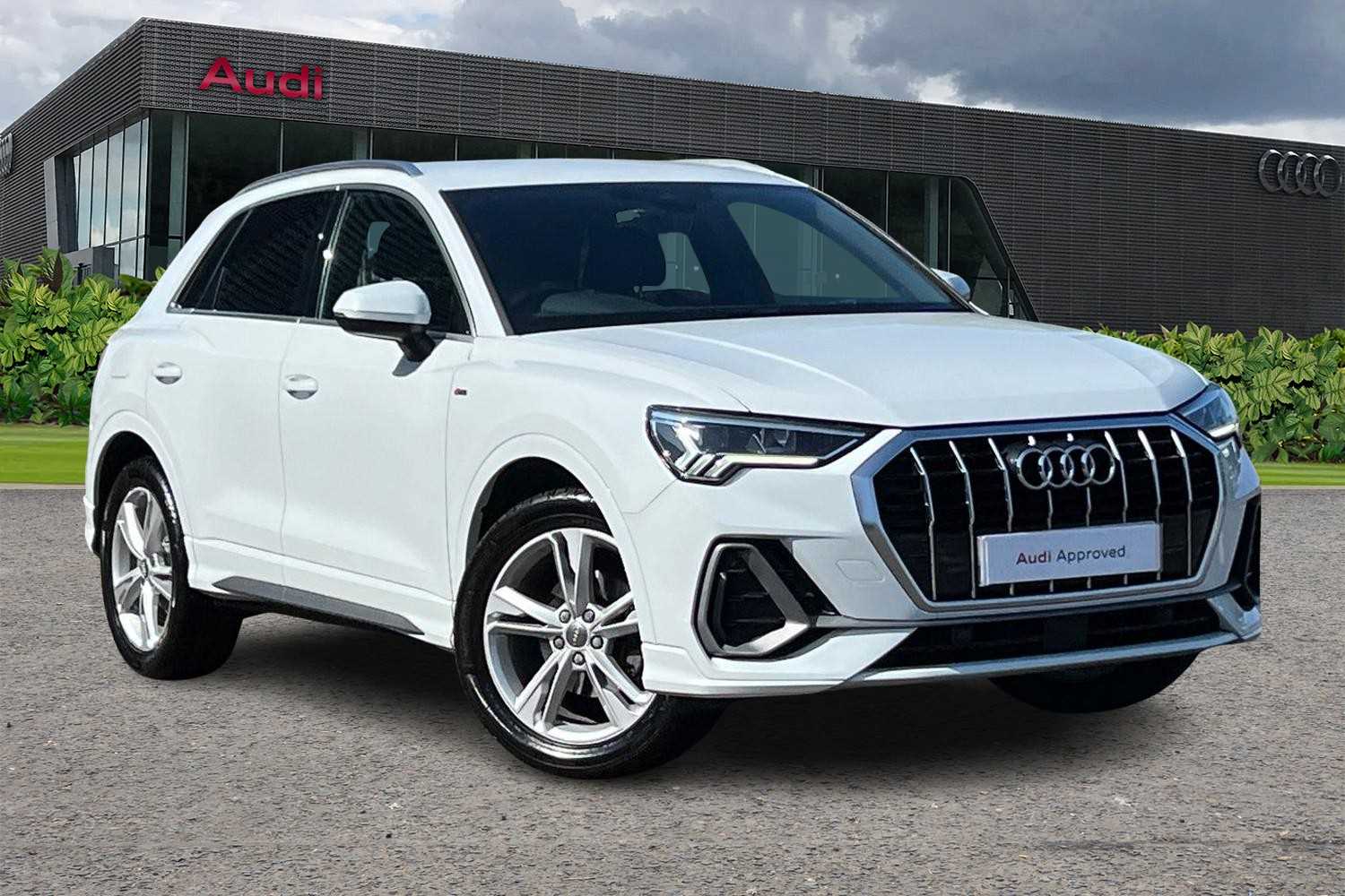 Main listing image - Audi Q3