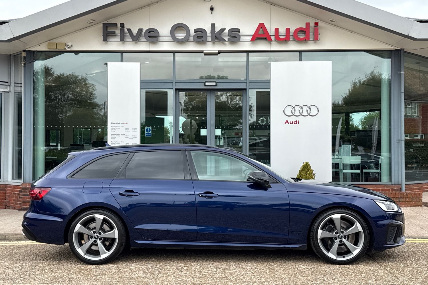 Main listing image - Audi S4