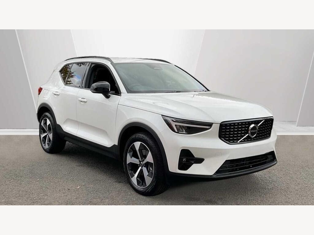 Main listing image - Volvo XC40