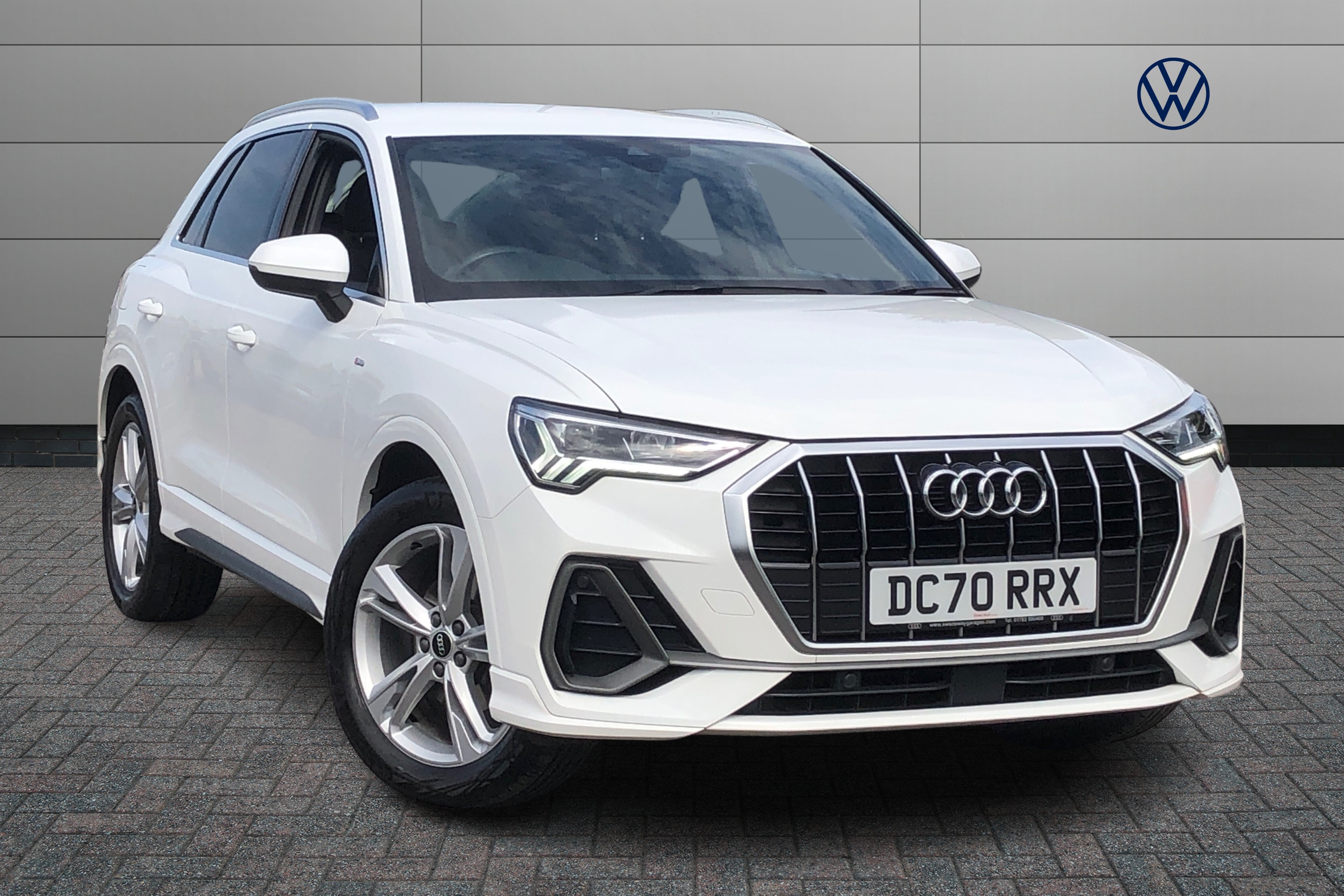 Main listing image - Audi Q3