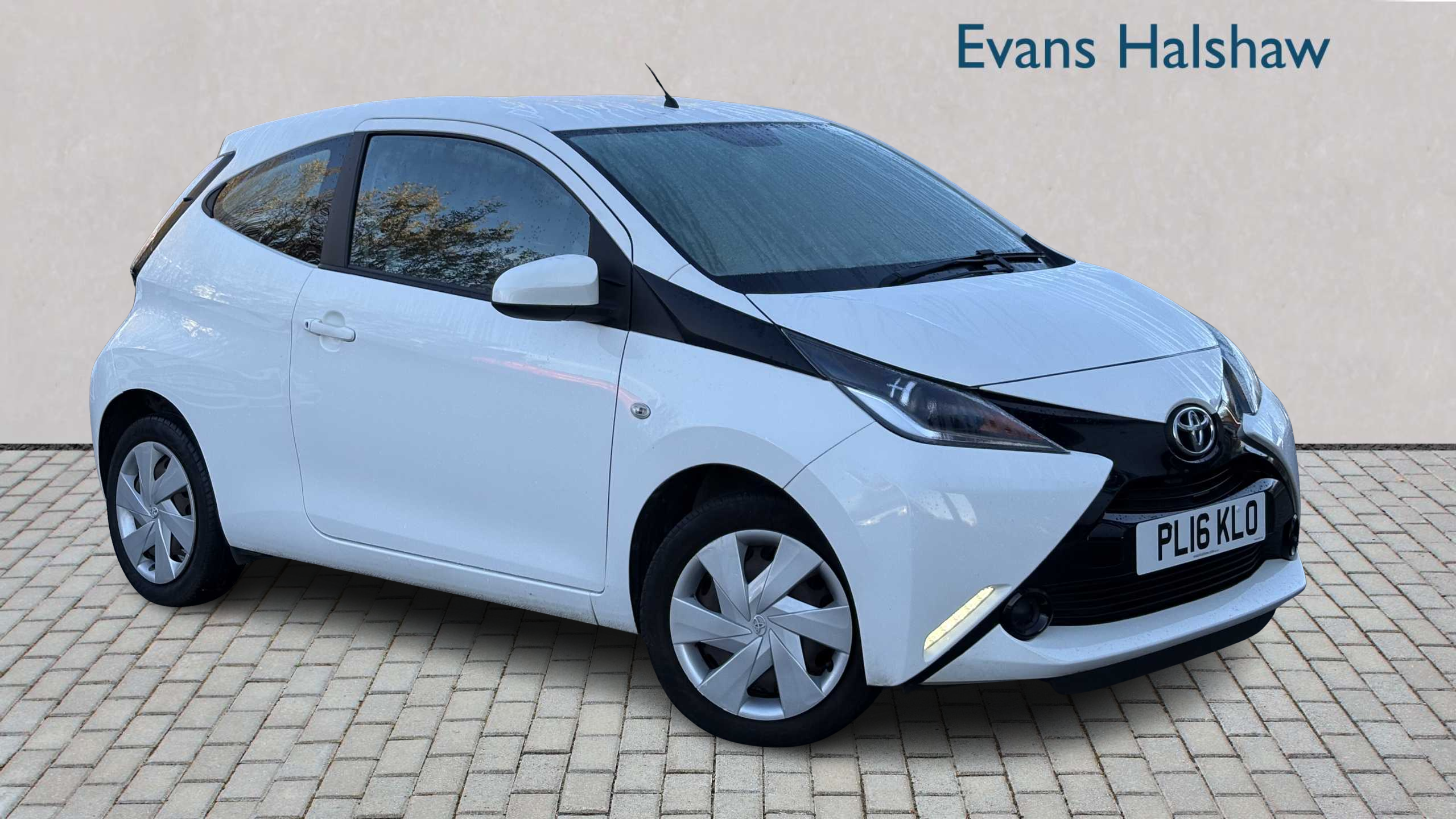 Main listing image - Toyota Aygo