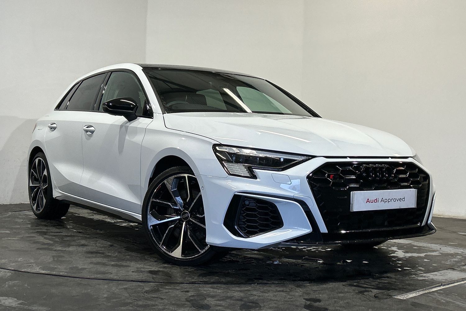 Main listing image - Audi S3