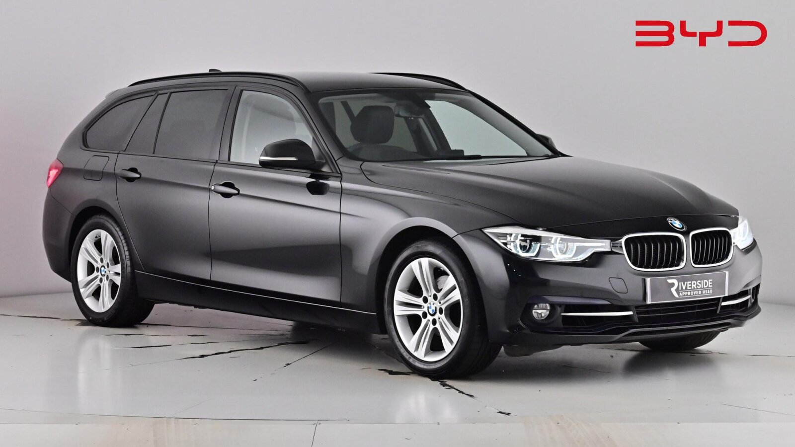 Main listing image - BMW 3 Series Touring