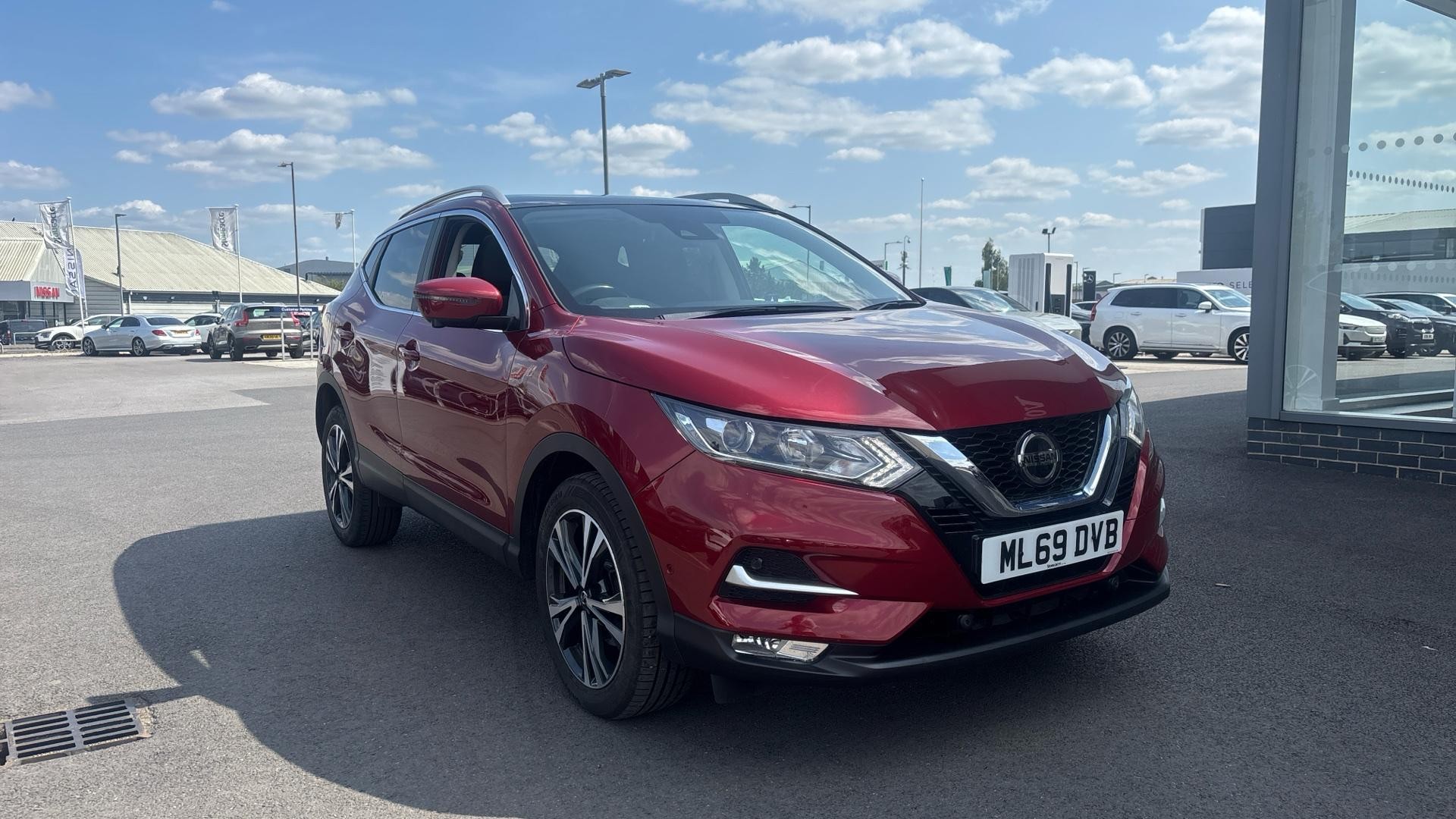 Main listing image - Nissan Qashqai