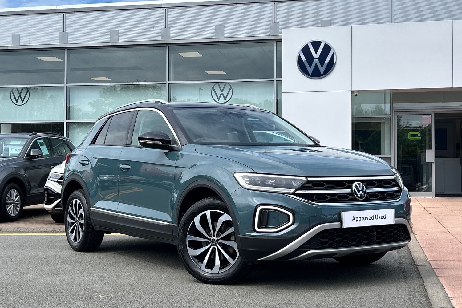 Main listing image - Volkswagen T-Roc