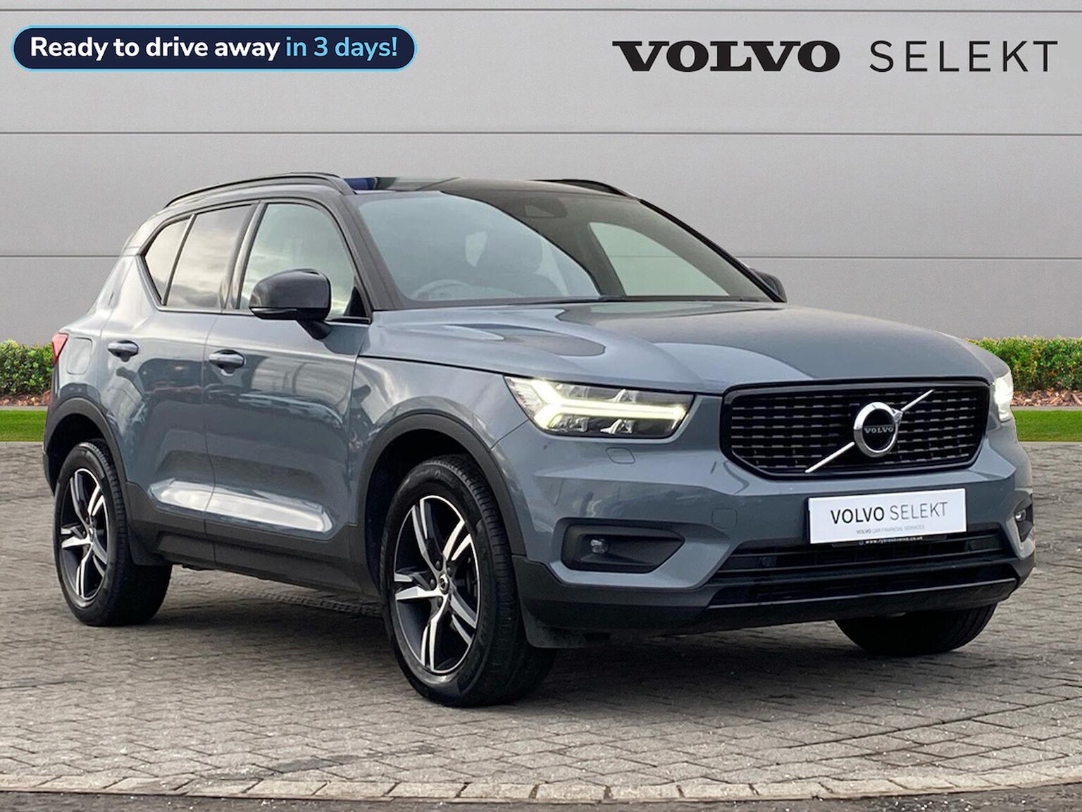 Main listing image - Volvo XC40