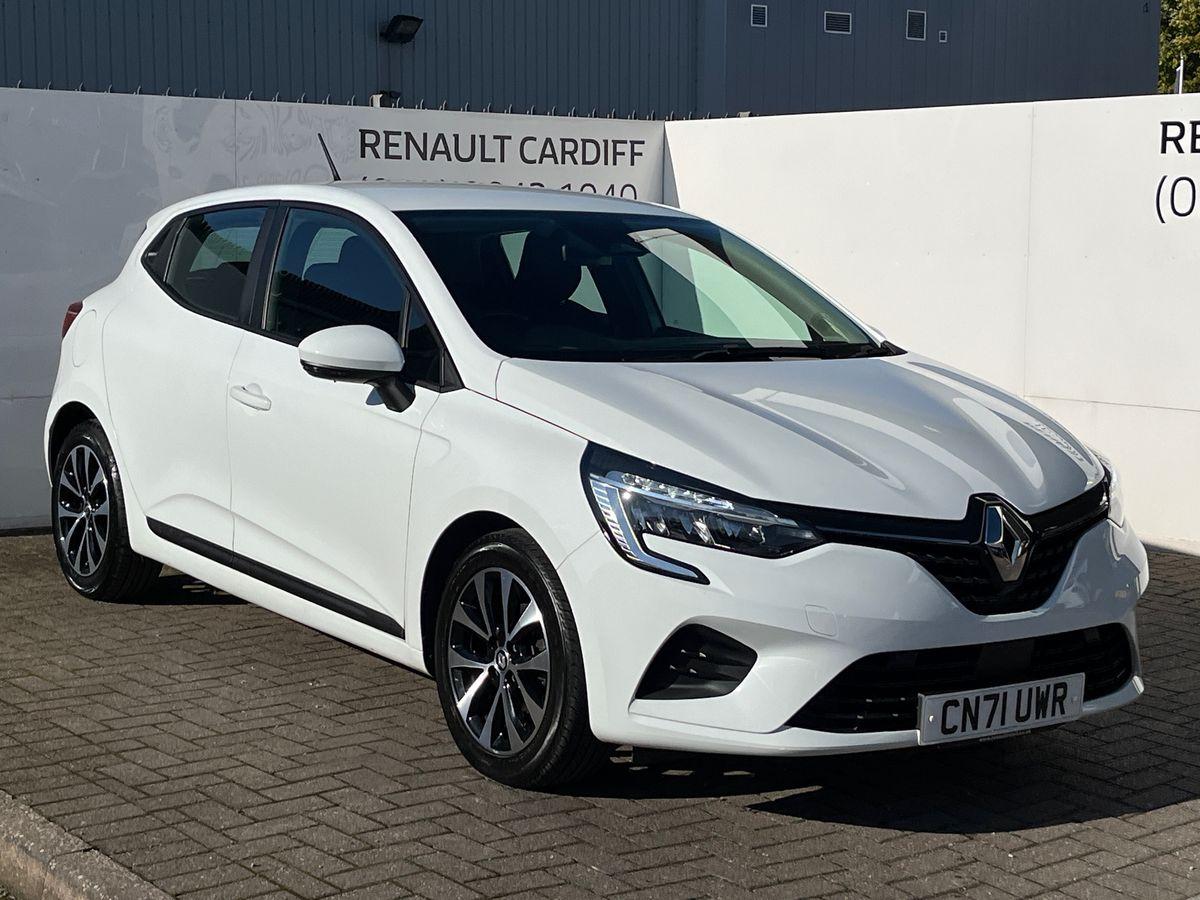 Main listing image - Renault Clio