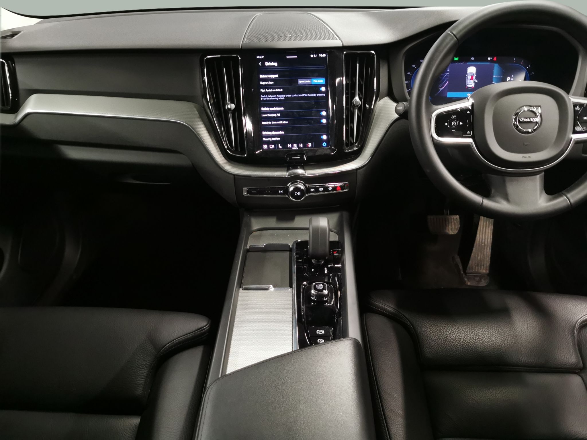 Main listing image - Volvo XC60