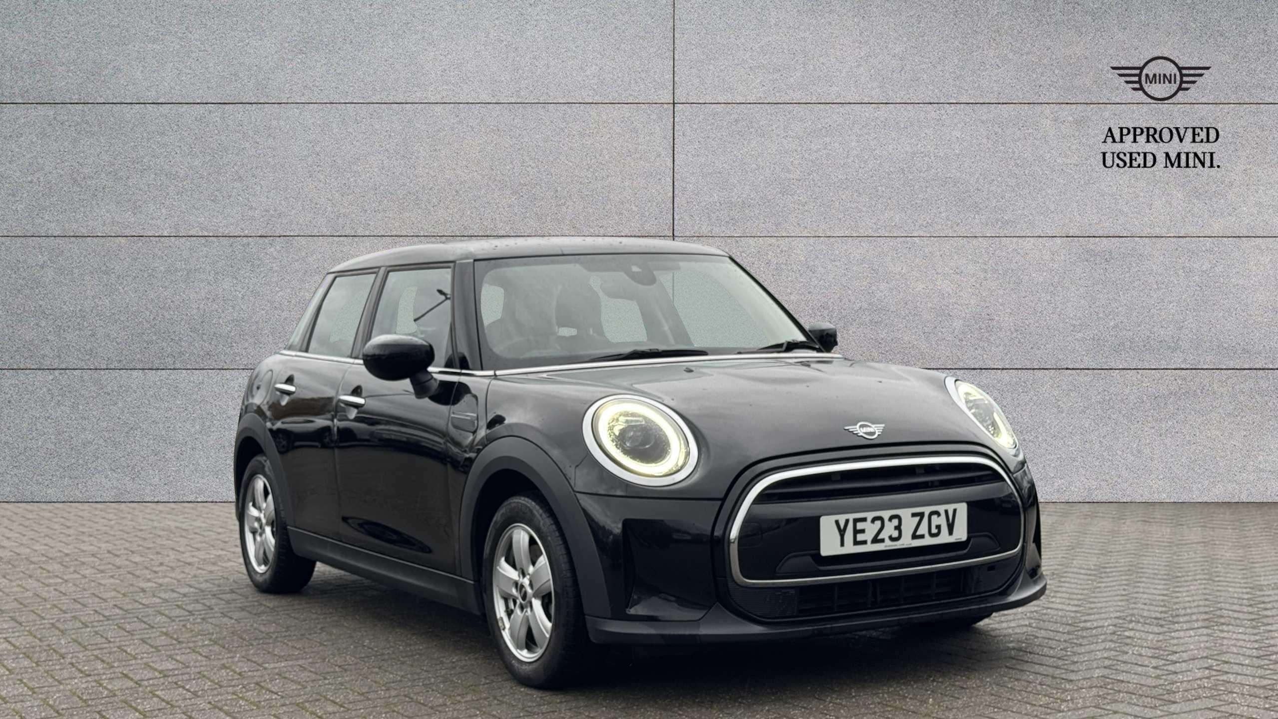 Main listing image - MINI Hatchback 5dr