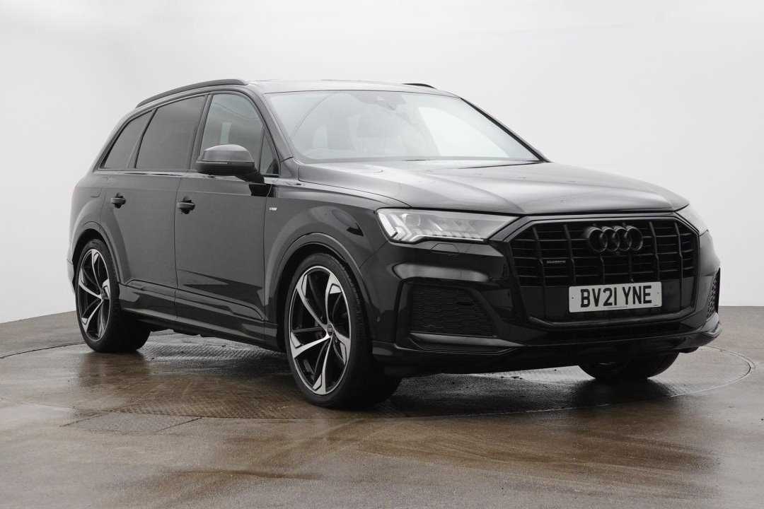 Main listing image - Audi Q7