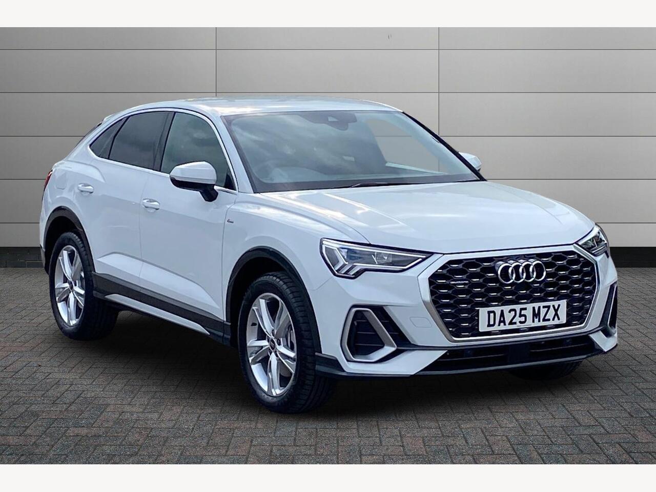 Main listing image - Audi Q3