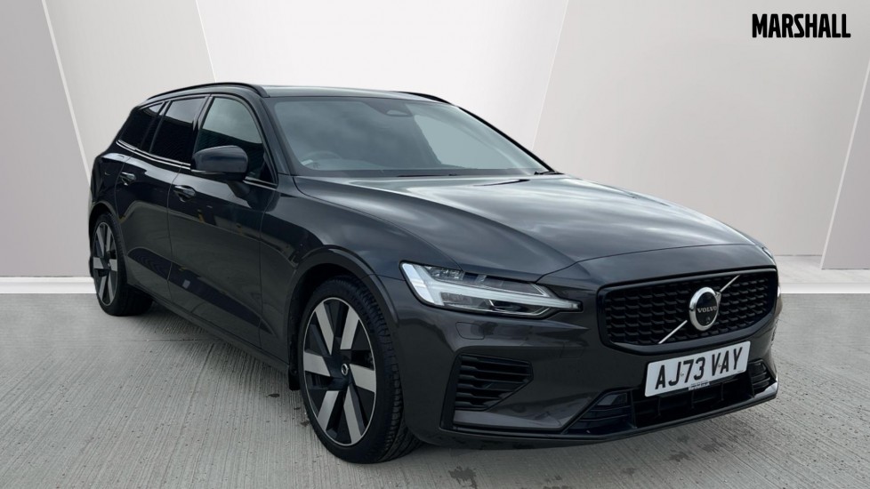 Main listing image - Volvo V60