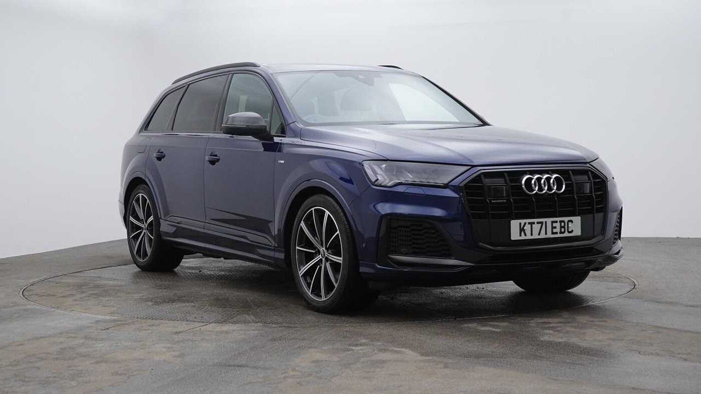 Main listing image - Audi Q7