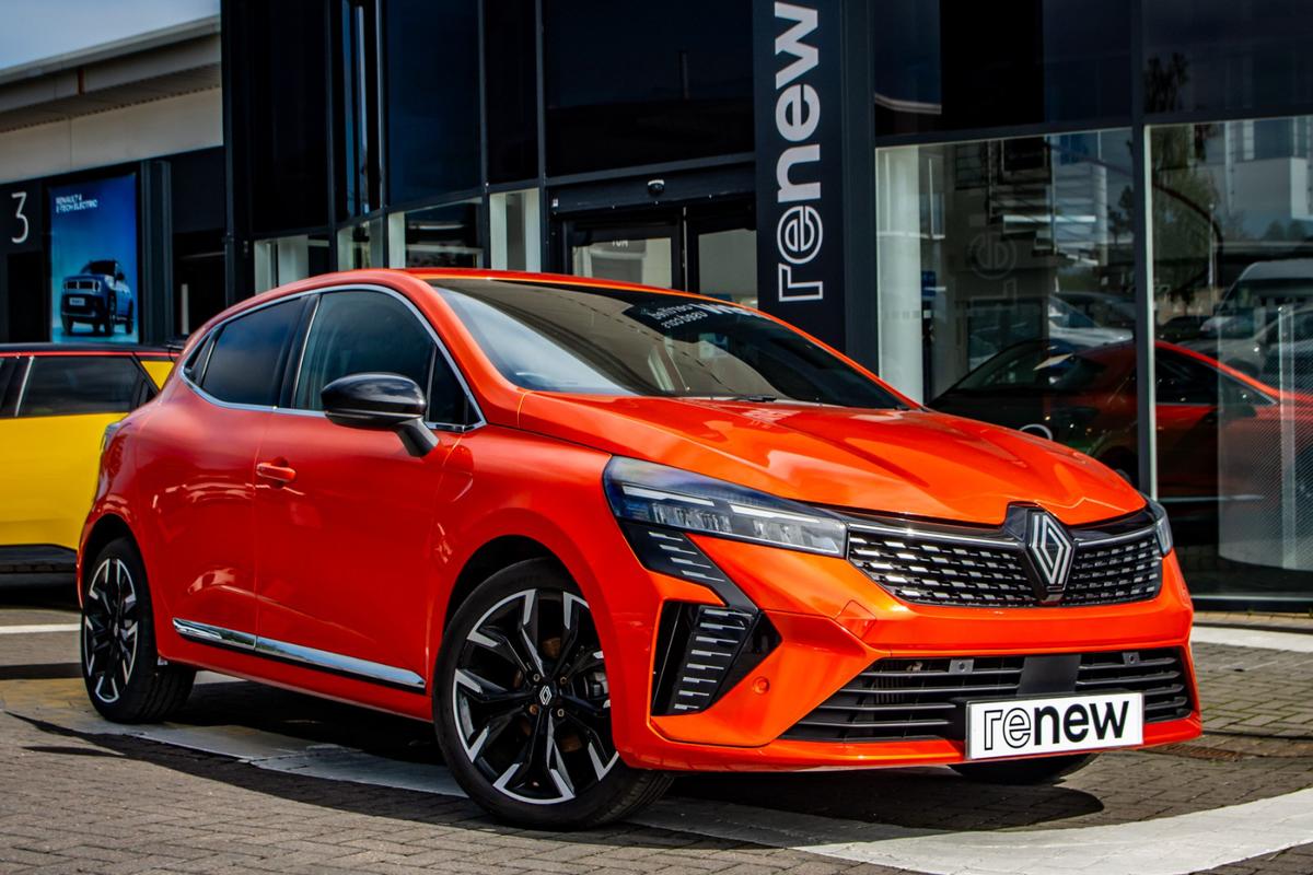 Main listing image - Renault Clio