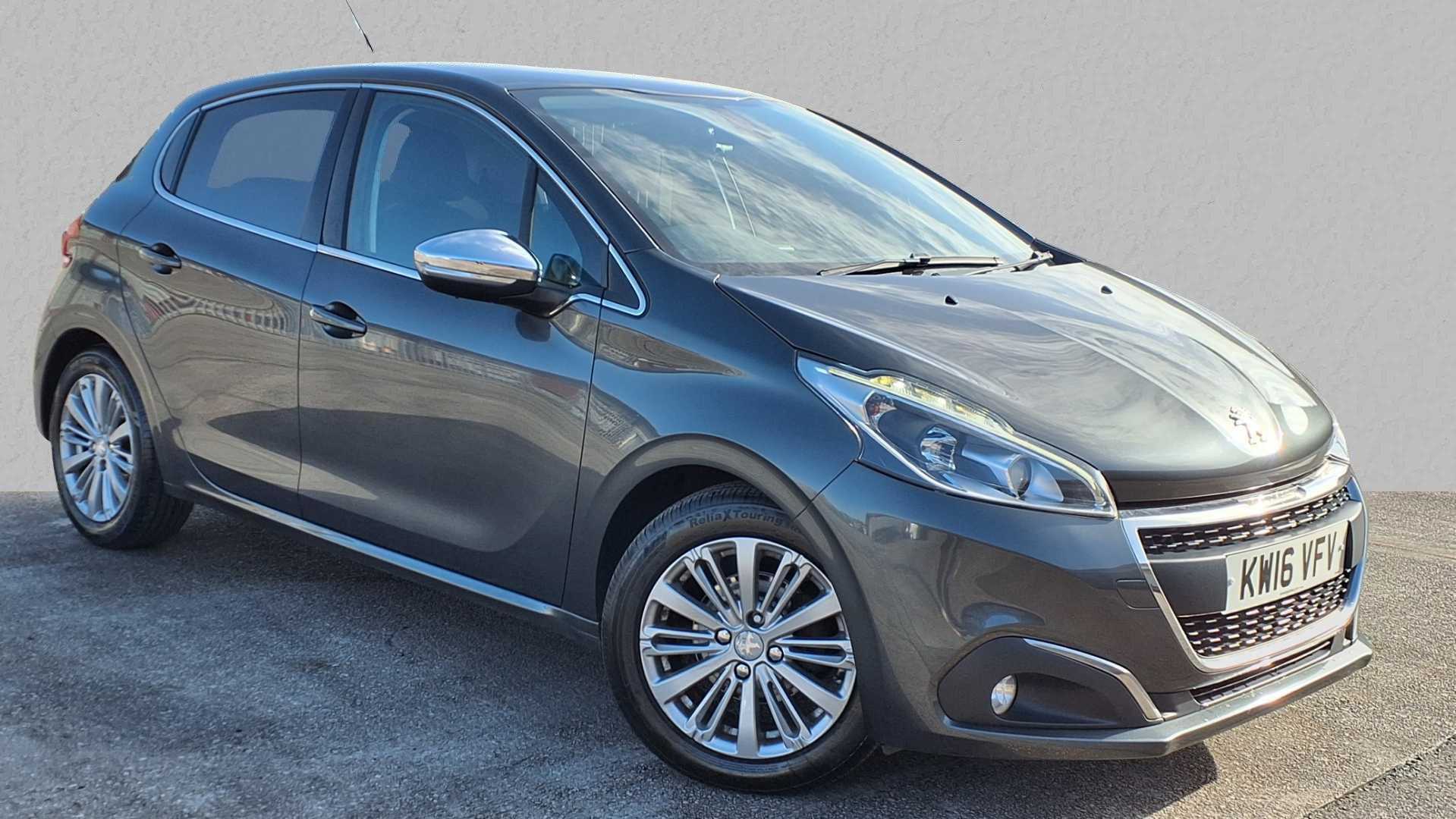 Main listing image - Peugeot 208