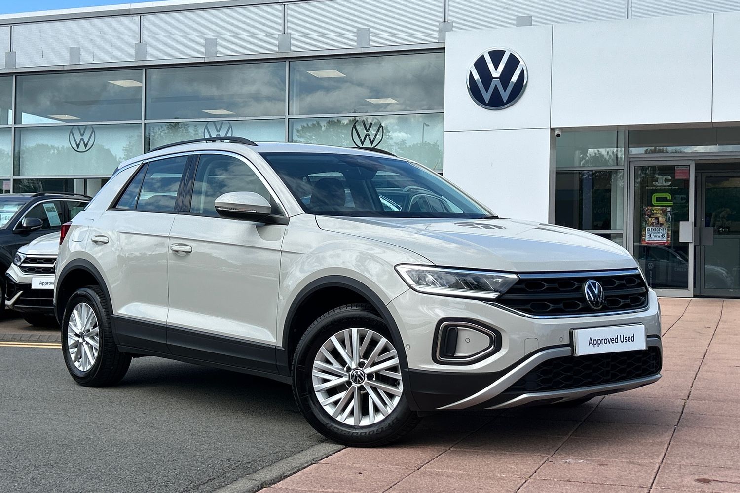 Main listing image - Volkswagen T-Roc