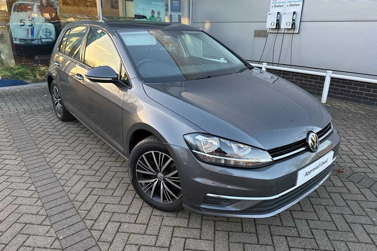 Main listing image - Volkswagen Golf