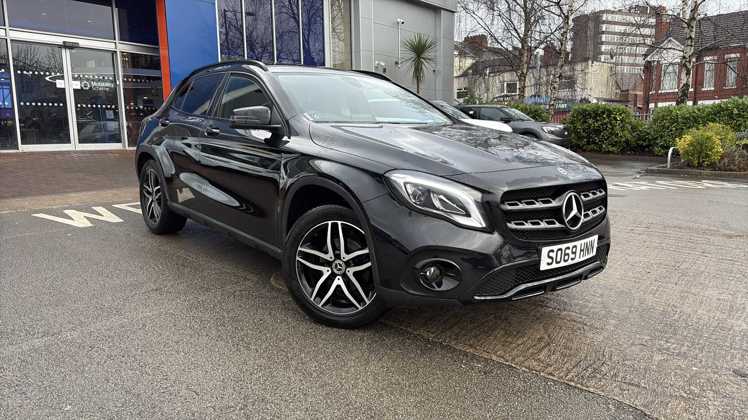 Main listing image - Mercedes-Benz GLA