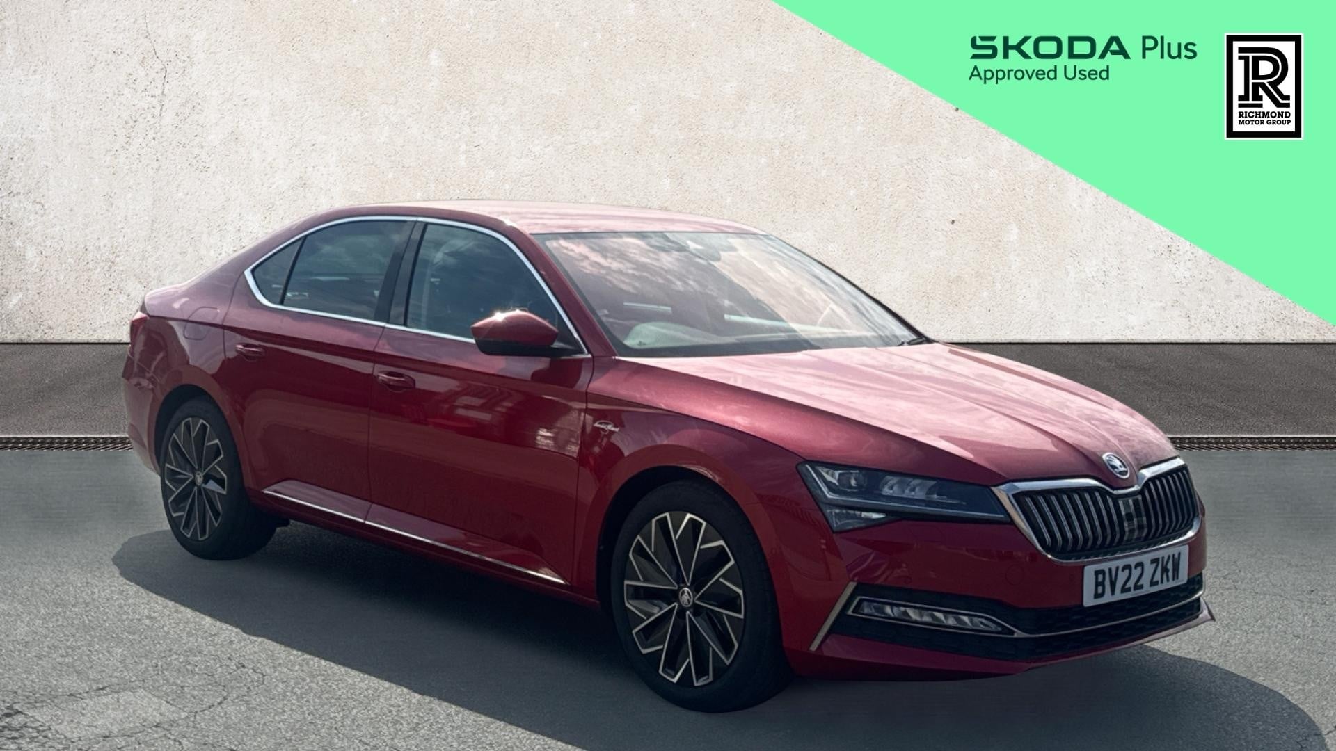 Main listing image - Skoda Superb