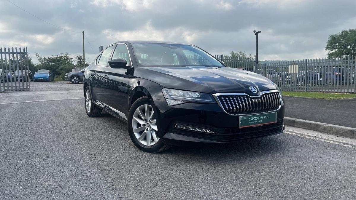 Main listing image - Skoda Superb