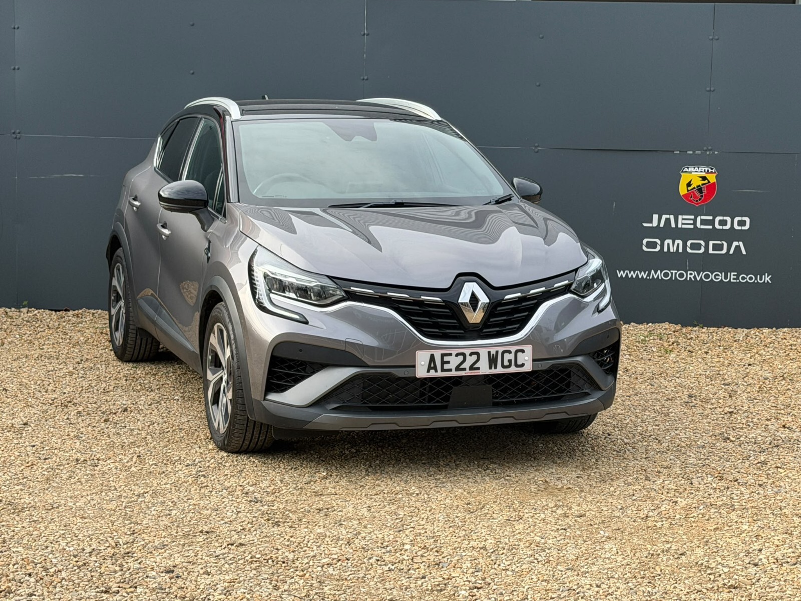 Main listing image - Renault Captur