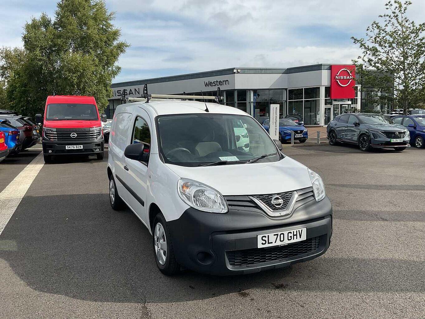 Main listing image - Nissan NV250