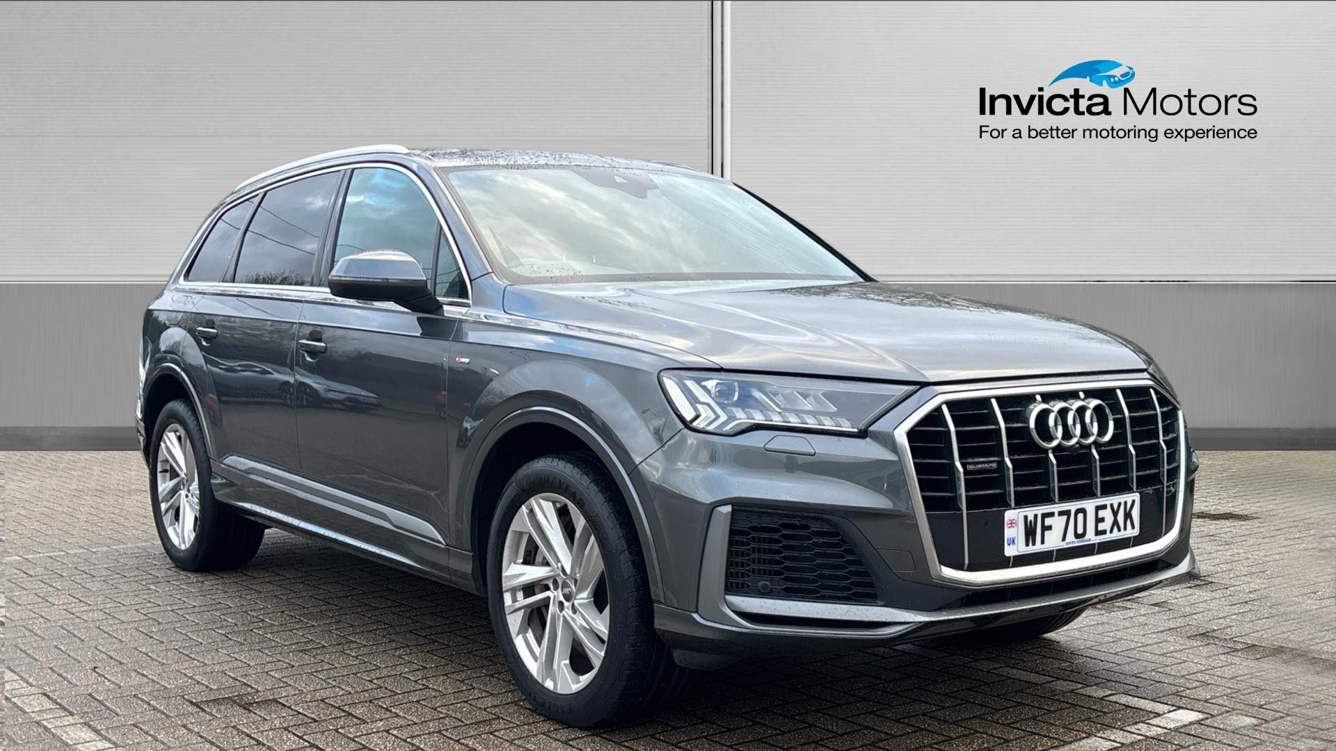 Main listing image - Audi Q7