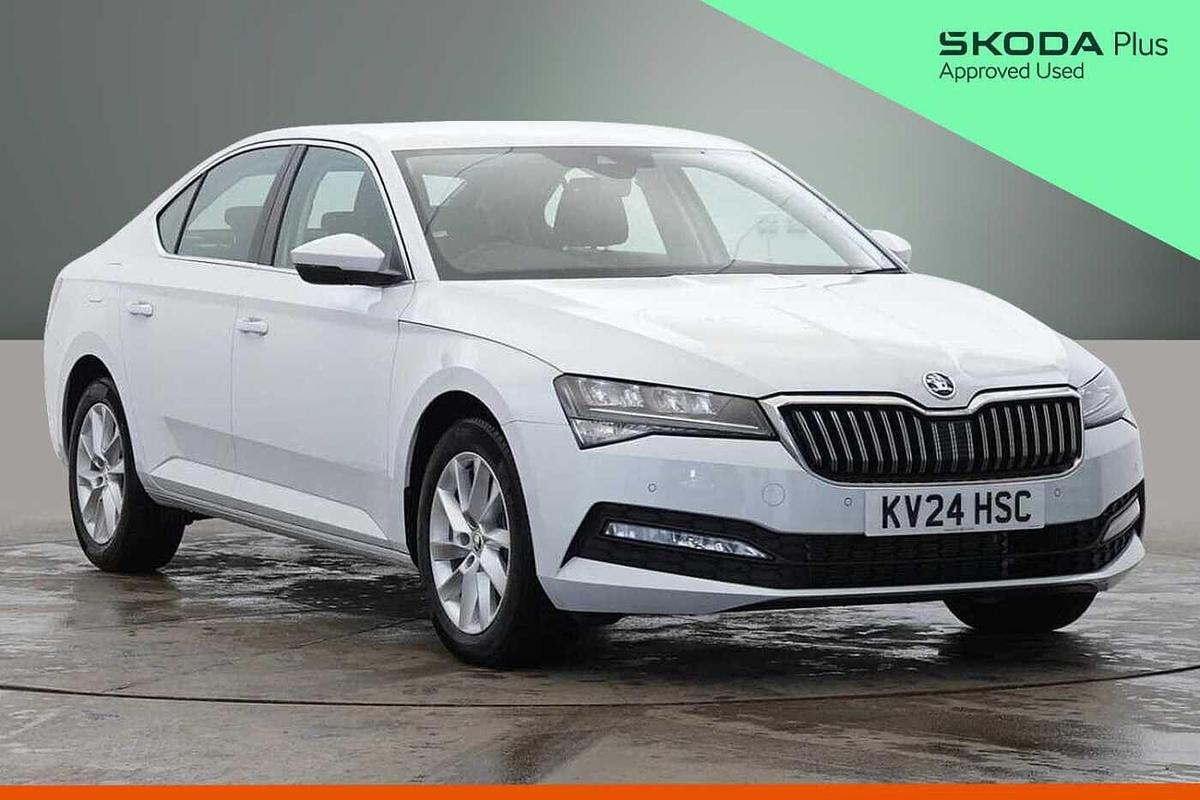 Main listing image - Skoda Superb