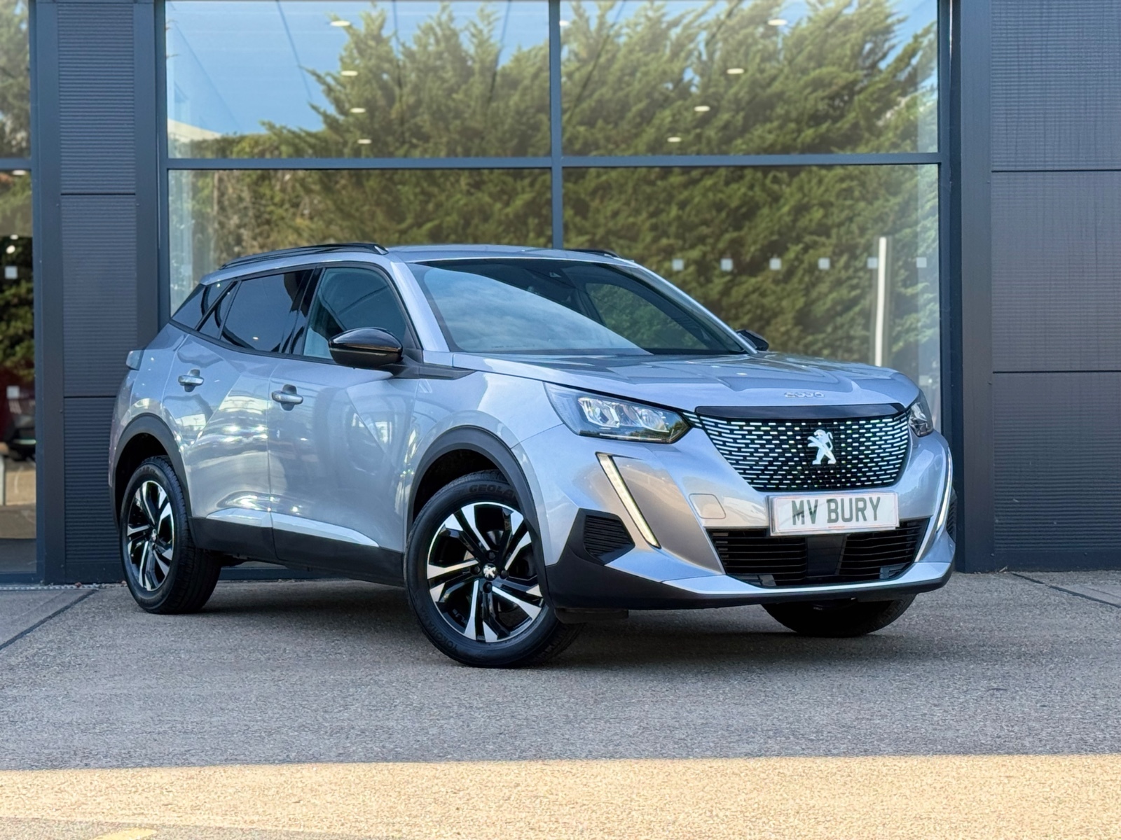 Main listing image - Peugeot 2008