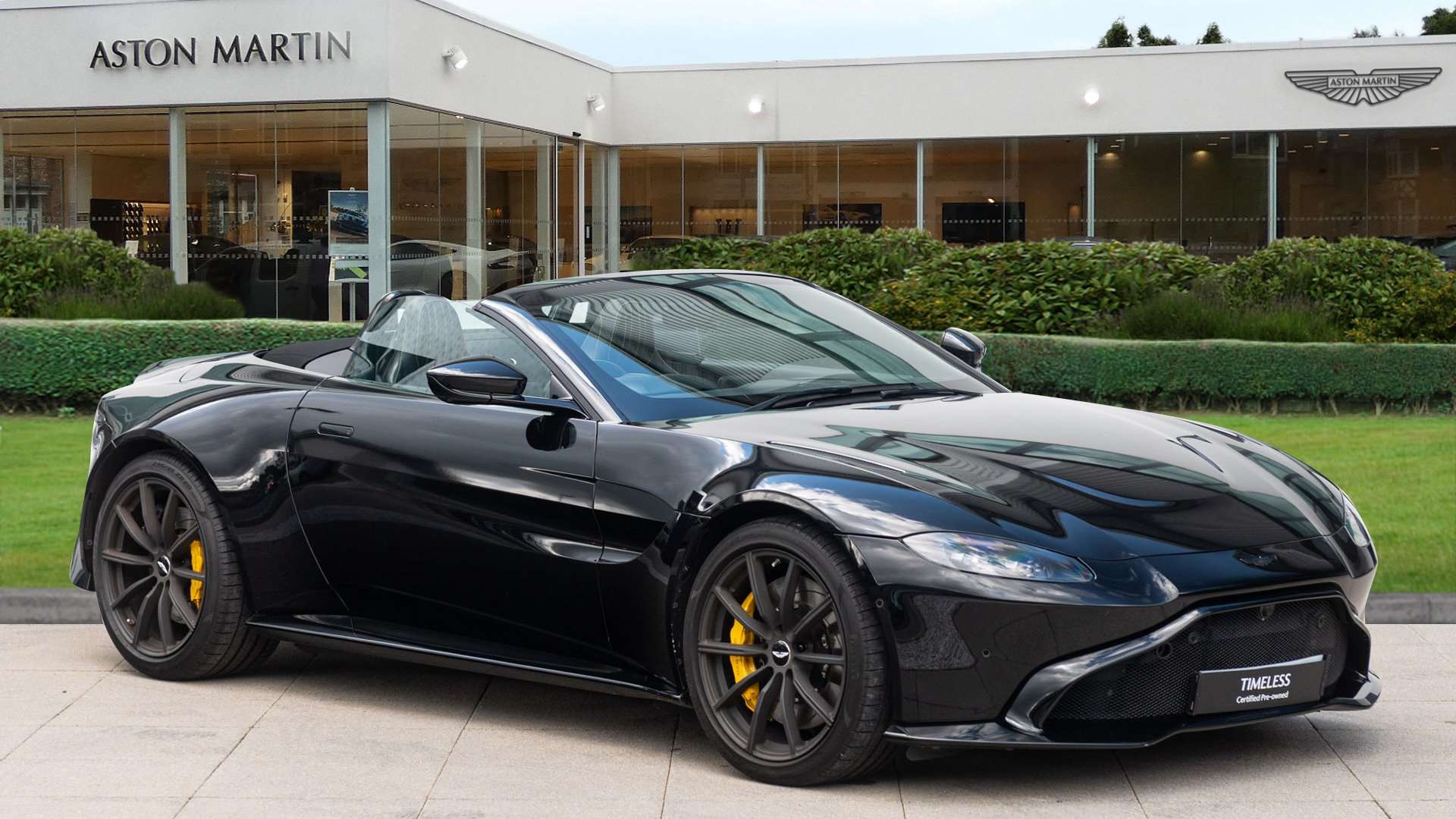 Main listing image - Aston Martin Vantage