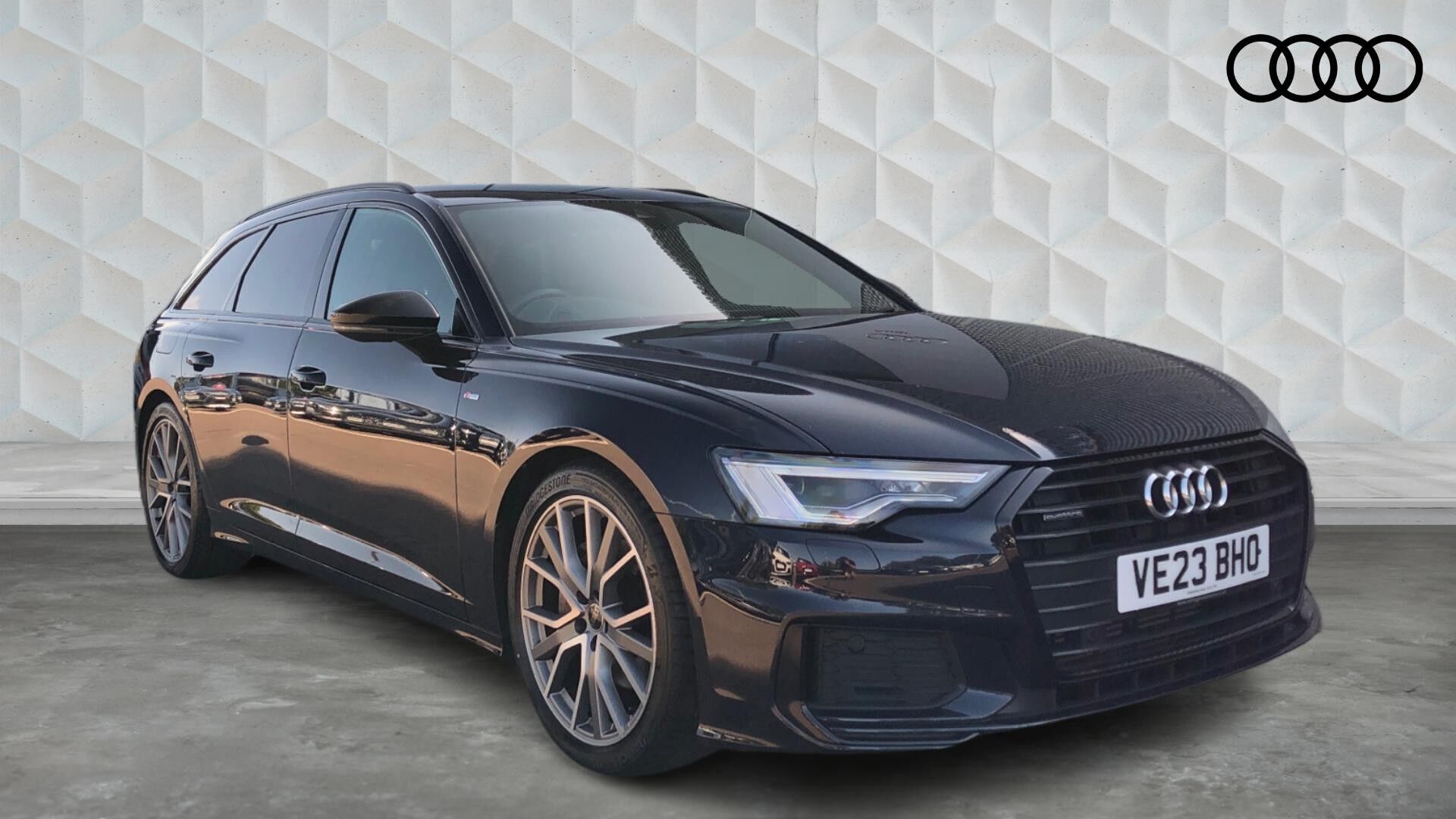 Main listing image - Audi A6