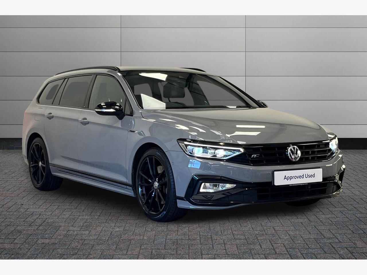 Main listing image - Volkswagen Passat